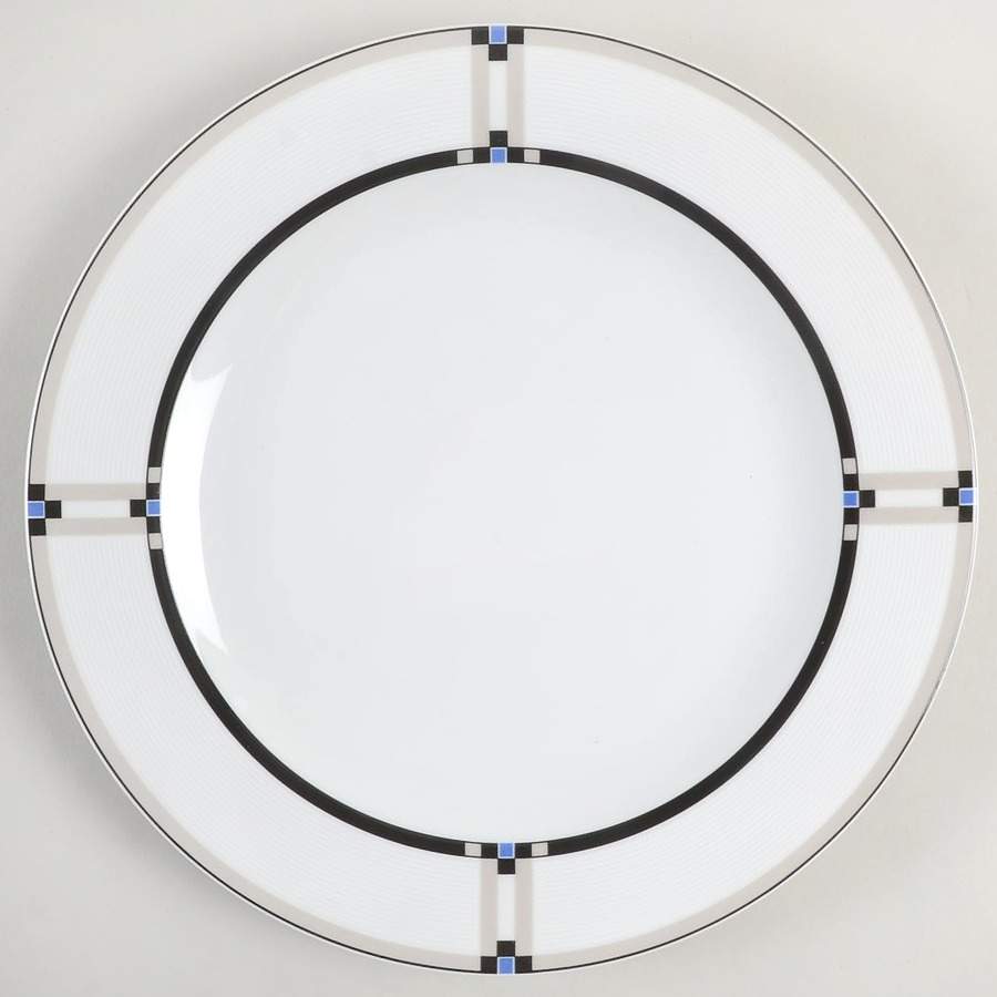Exhibition Dinner Plate by Studio Nova-1