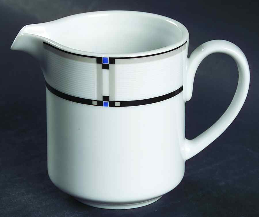 Exhibition Creamer by Studio Nova-1