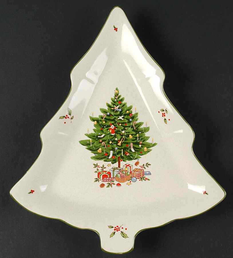 Holiday Season Large Tree Shaped Dish by Studio Nova-1