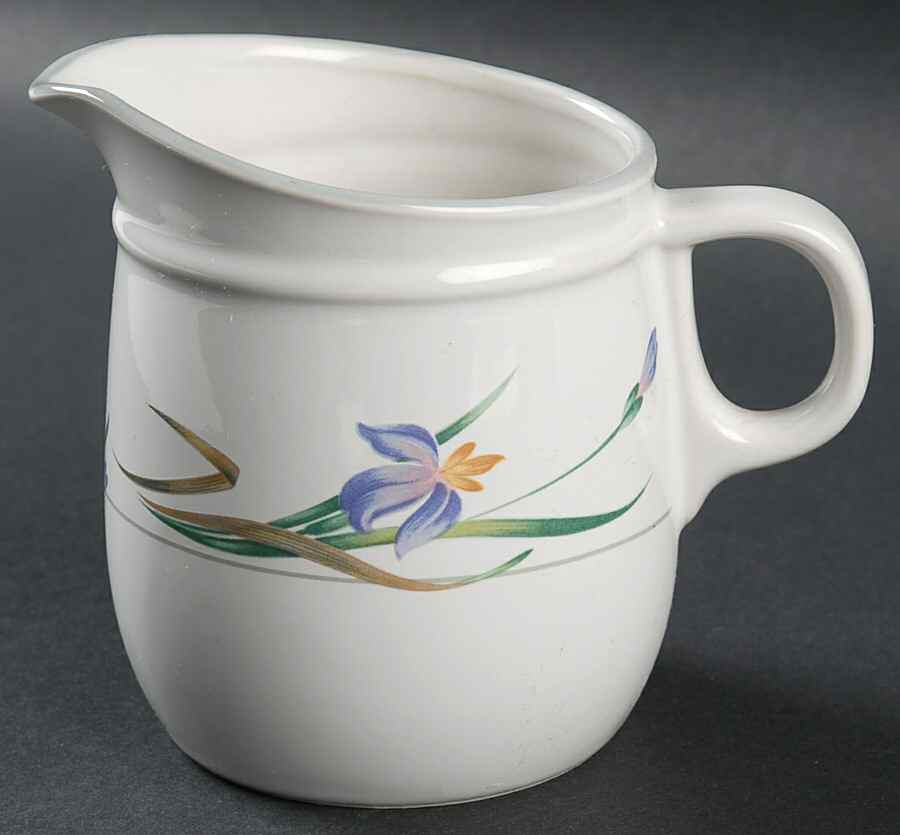 Impromptu Creamer by Studio Nova-1