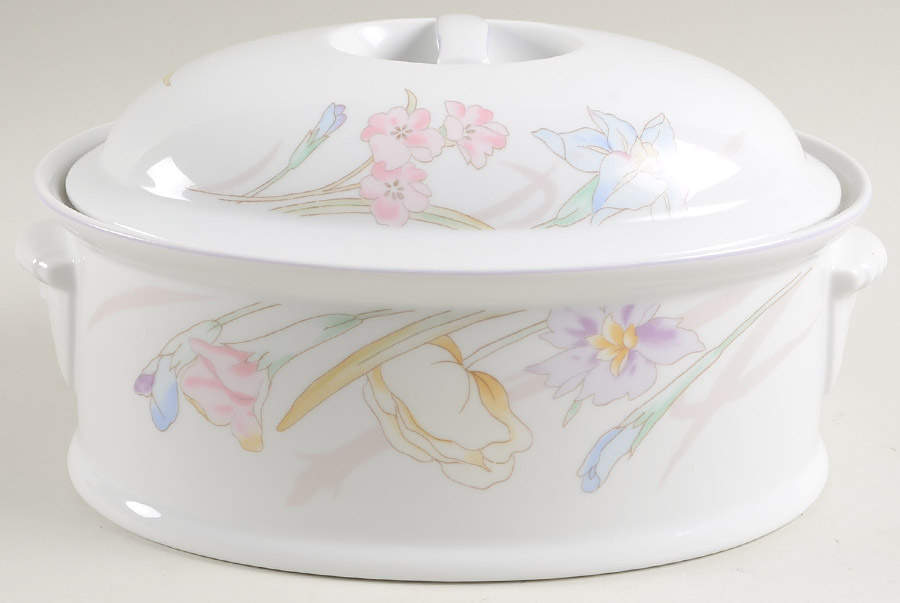 Gabriele (New Gabriele) 2 Quart Oval Covered Casserole by Studio Nova-1