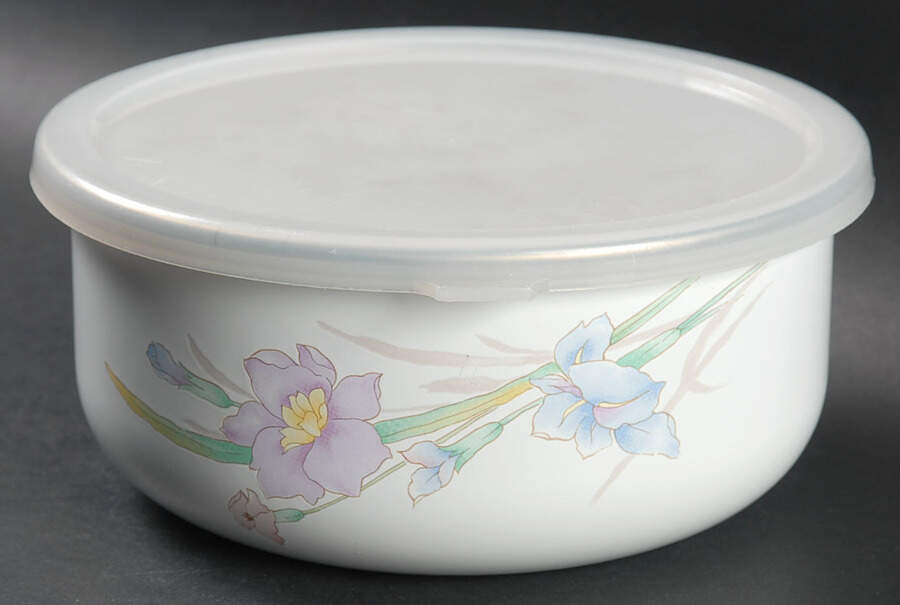 Gabriele (New Gabriele) 6 5/8" Metal Bowl W/Plastic Lid by Studio Nova-1