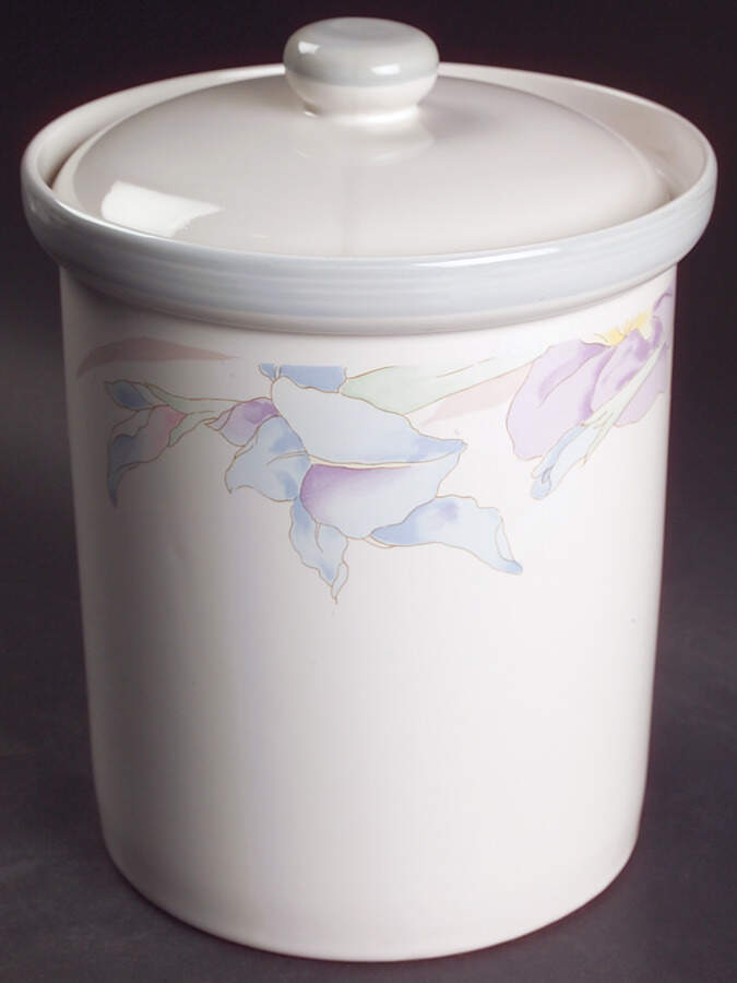 Gabriele (New Gabriele) Extra Large Canister & Lid by Studio Nova-1
