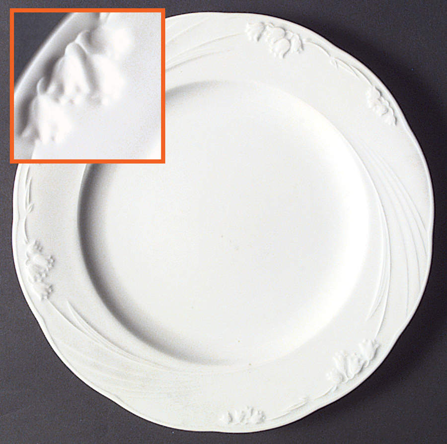 Petite Lily Dinner Plate by Studio Nova-1