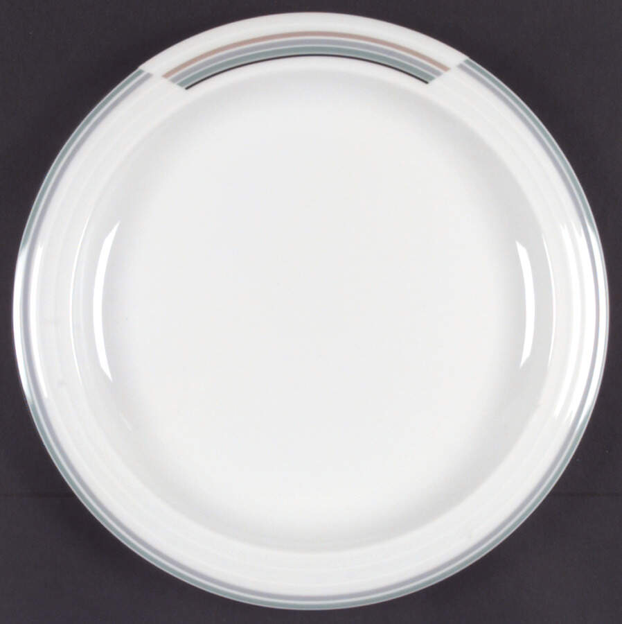 Step Out Dinner Plate by Studio Nova-1