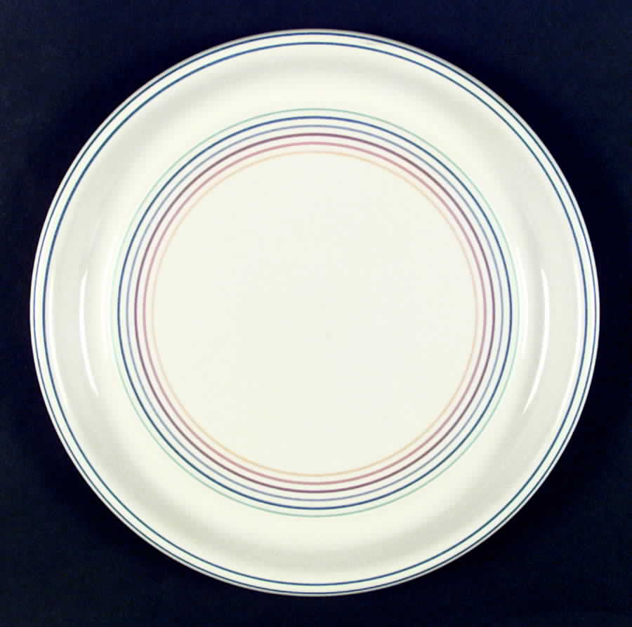 Sun Circles Dinner Plate by Studio Nova-1