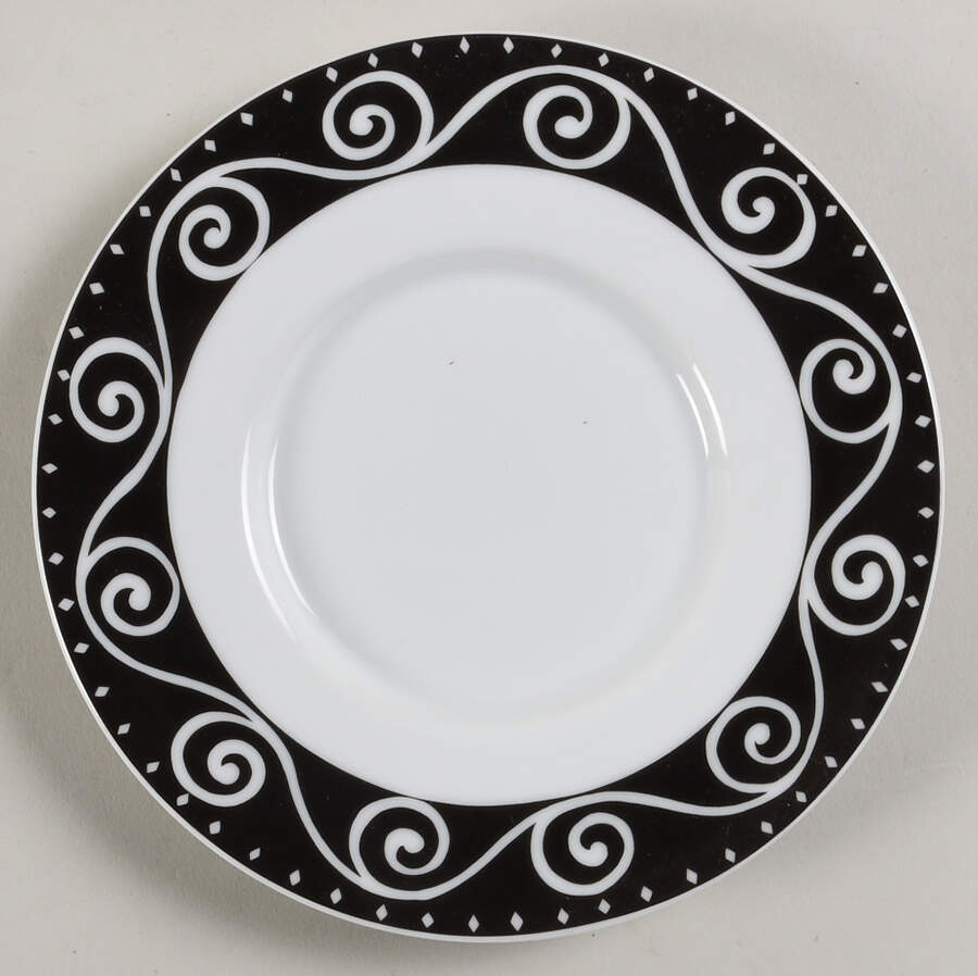 Tango Black Saucer by Studio Nova-1