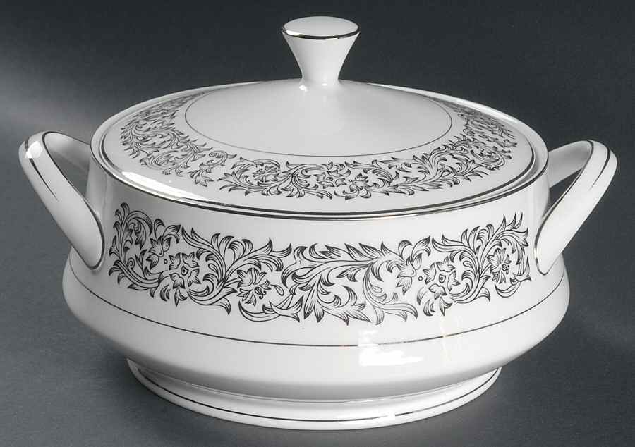 Elegance (Japan) Round Covered Vegetable by Society (Japan)-1
