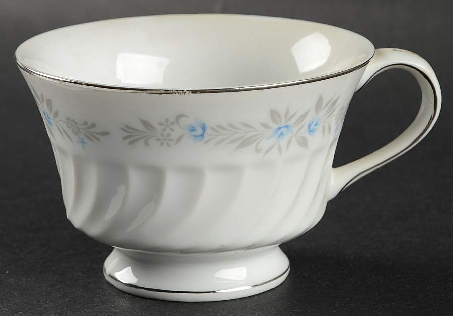 Spring Classic (Japan) Footed Cup by Society (Japan)-1