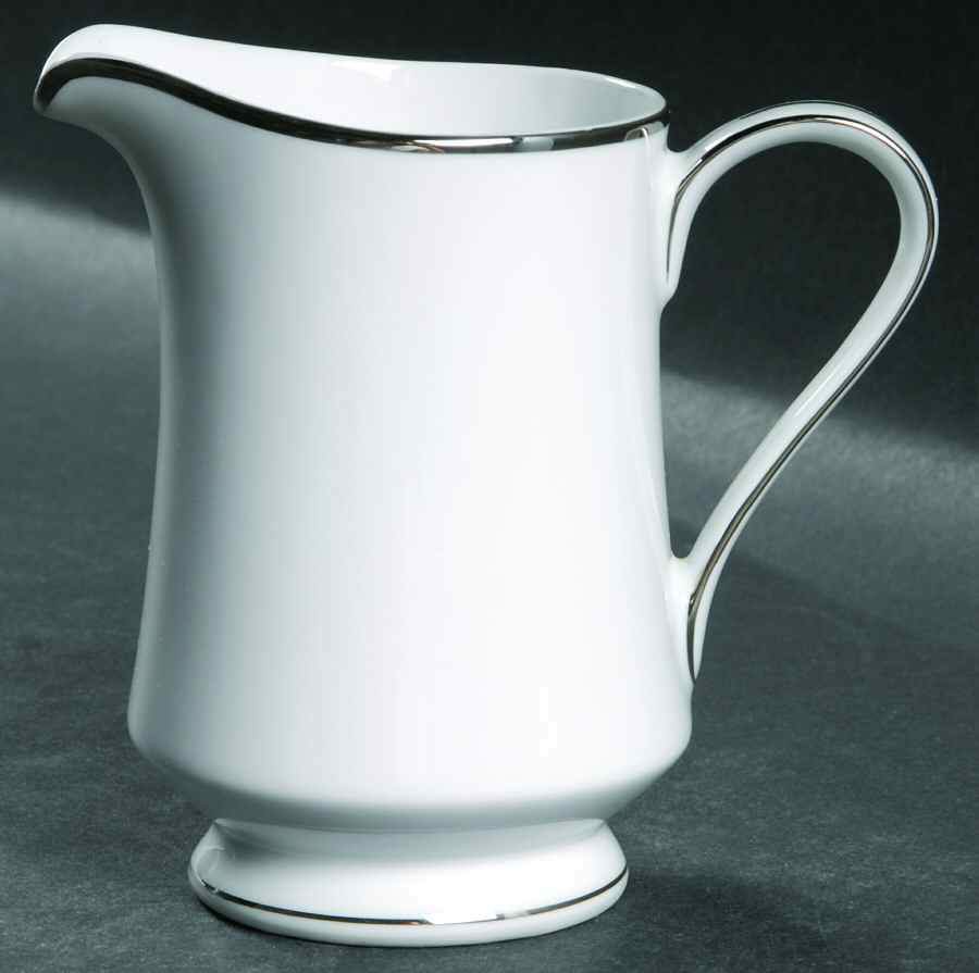 Wedding Ring Creamer by Society (Japan)-1