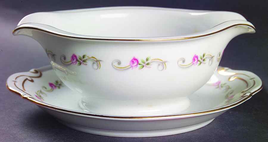 1831 Gravy Boat with Attached Underplate by Sone-1
