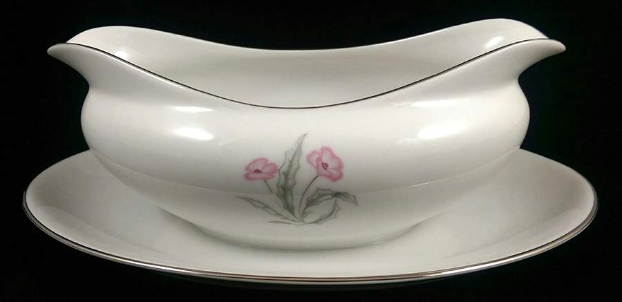 1833 Gravy Boat with Attached Underplate by Sone-1