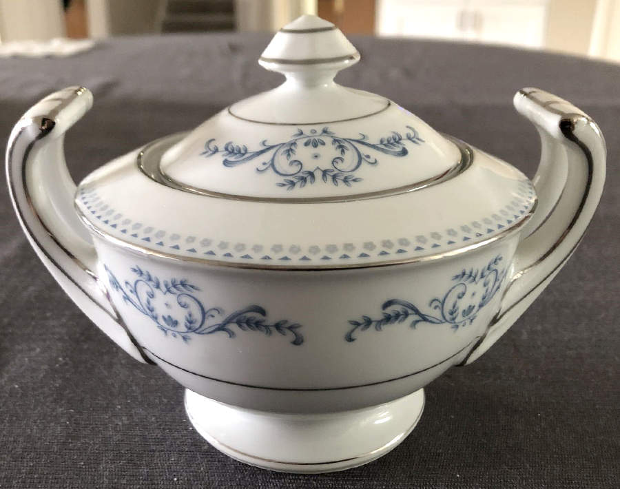 2470 Sugar Bowl & Lid by Sone-1