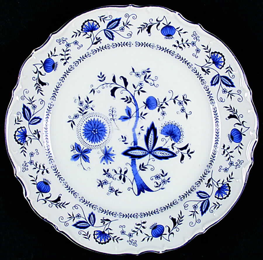 Blue Onion Dinner Plate by Sone-1