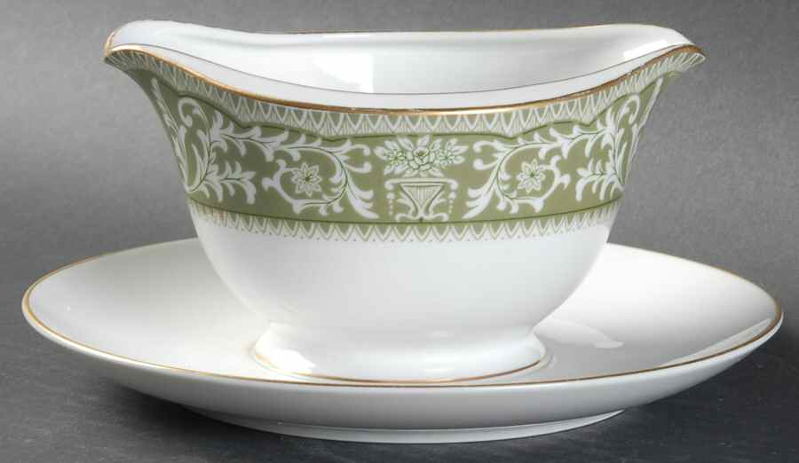 Bounty Green Gravy Boat with Attached Underplate by Sone-1