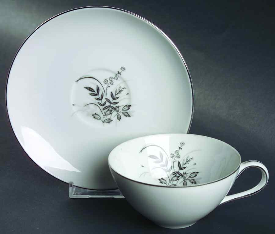 Corinth Flat Cup & Saucer Set by Sone-1