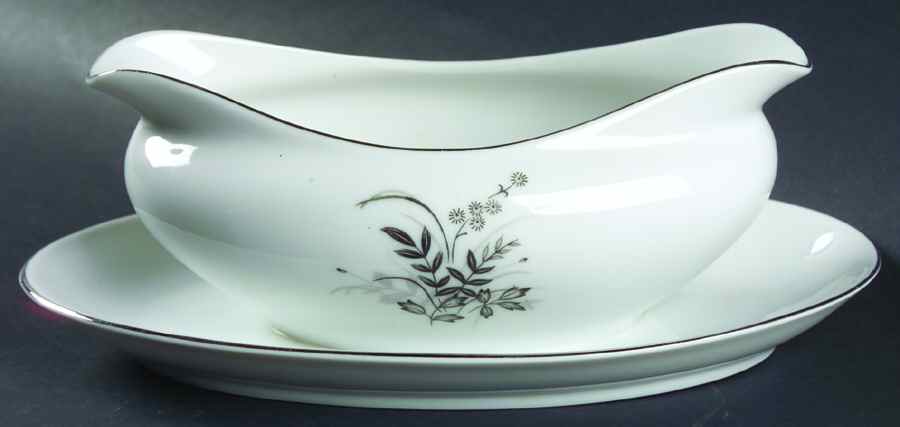 Corinth Gravy Boat with Attached Underplate by Sone-1