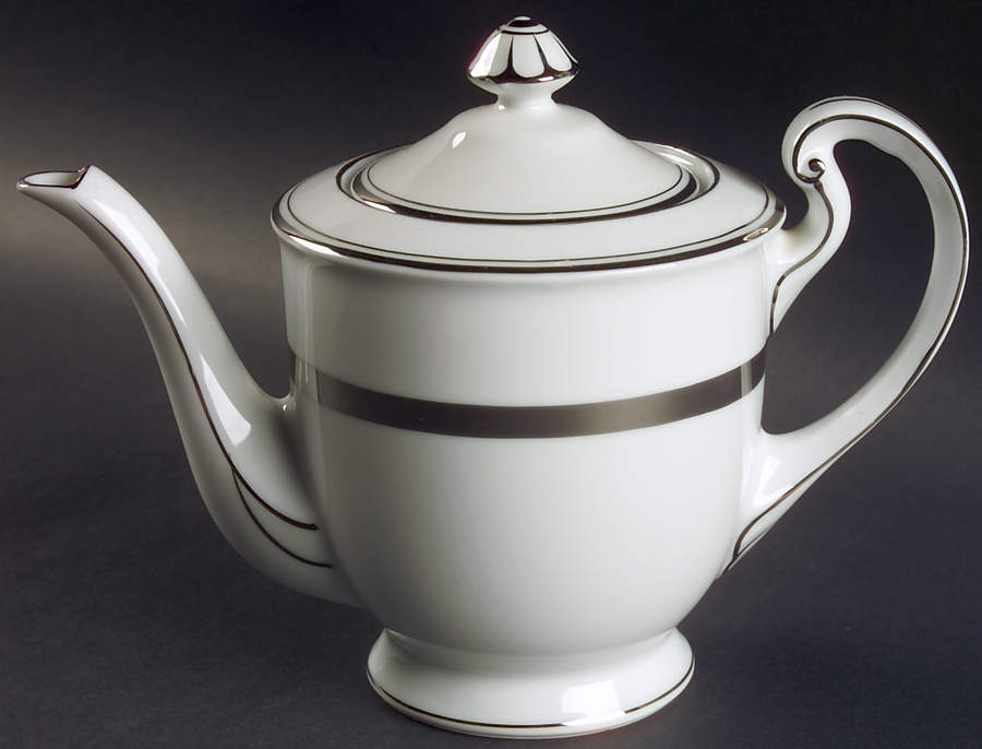 Elegance Teapot & Lid by Sone-1