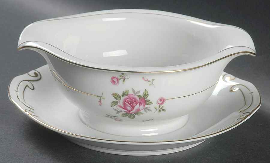 First Love Gravy Boat with Attached Underplate by Sone-1