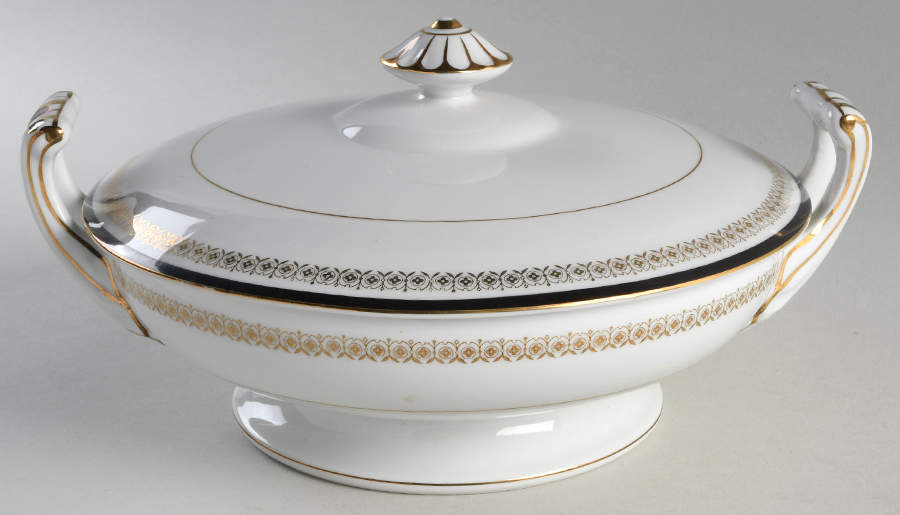 Kent Round Covered Vegetable by Sone-1