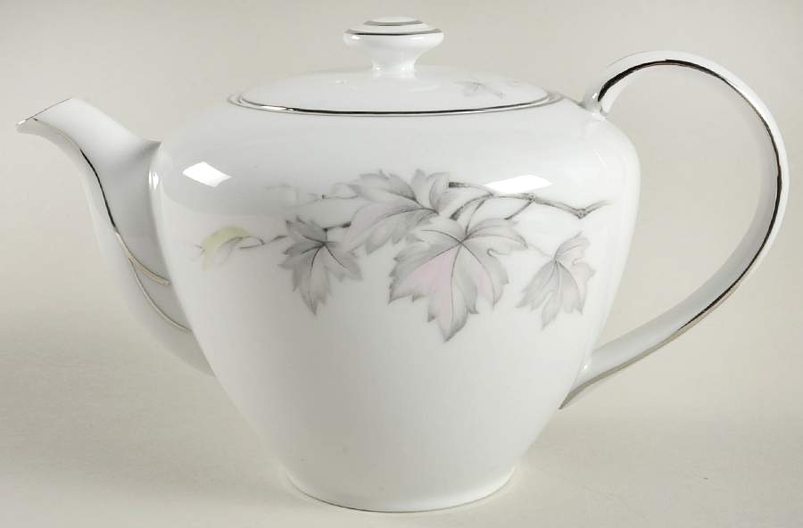 Maple Teapot & Lid by Sone-1