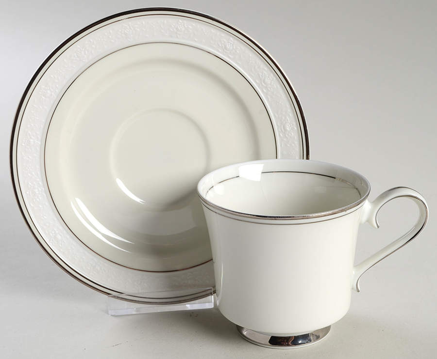 Mars Footed Cup & Saucer Set by Sone-1