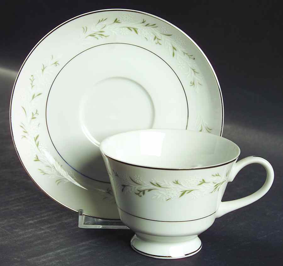 Marietta Footed Cup & Saucer Set by Sone-1
