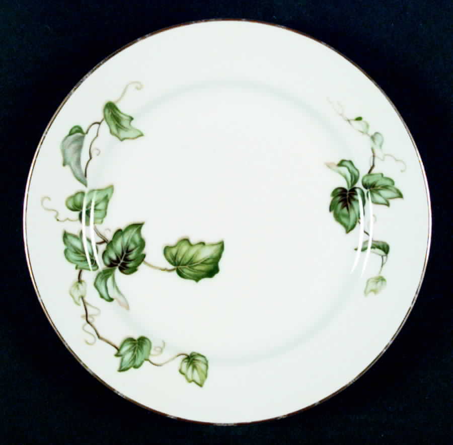 Moss Ivy Salad Plate by Sone-1