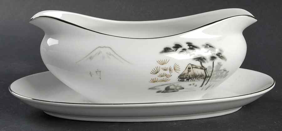 Mt. Fuji Coupe Shape Gravy Boat with Attached Underplate by Sone-1
