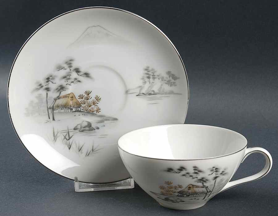 Mt. Fuji Coupe Shape Flat Cup & Saucer Set by Sone-1