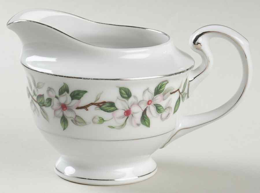 Pamela (Platinum Trim) Creamer by Sone-1