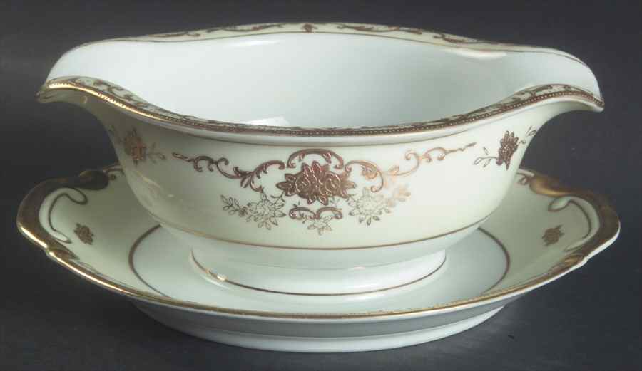SON1 Gravy Boat with Attached Underplate by Sone-1