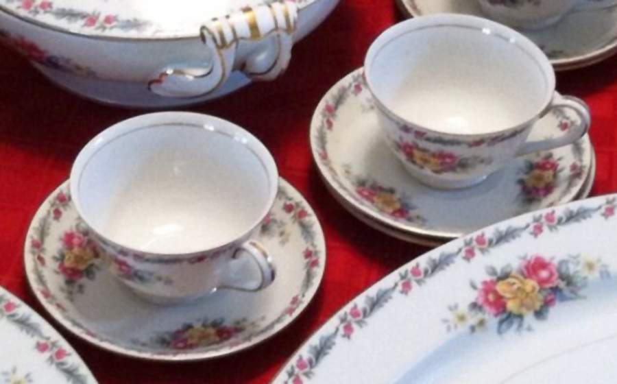 SON18 Footed Cup & Saucer Set by Sone-1