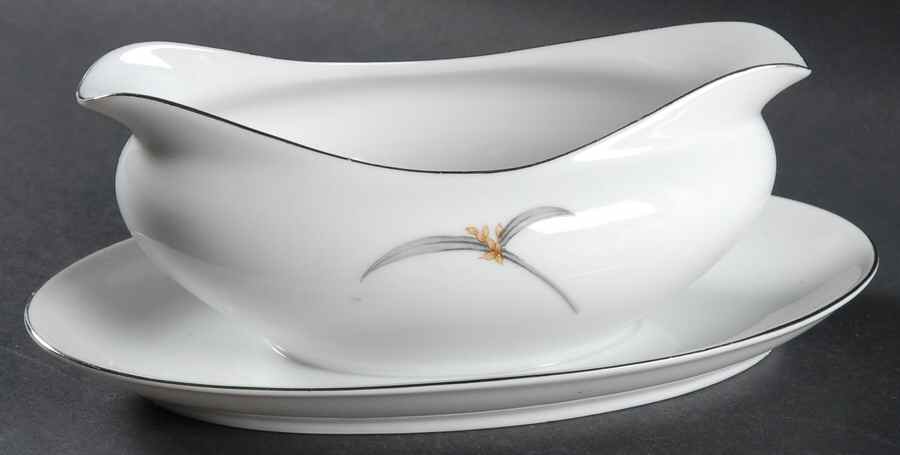 Wheat Leaf Gravy Boat with Attached Underplate by Sone-1