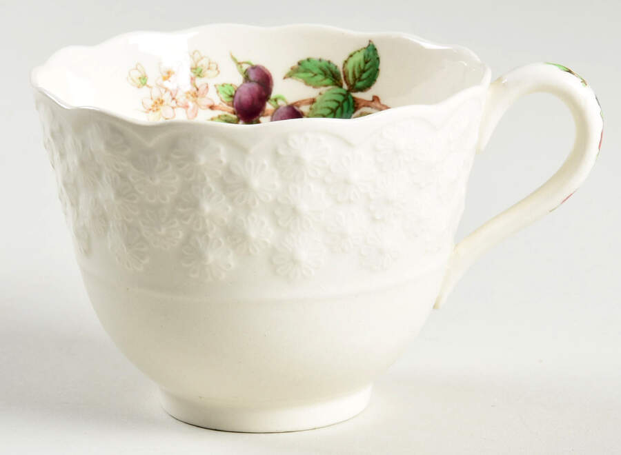2-2692 Footed Cup by Spode-1