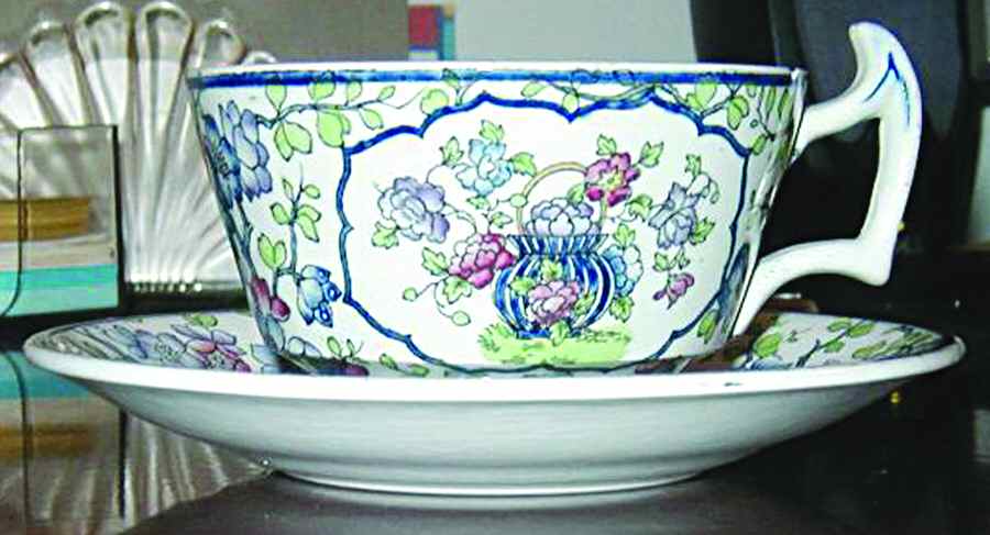 2-6750 Footed Cup & Saucer Set by Spode-1