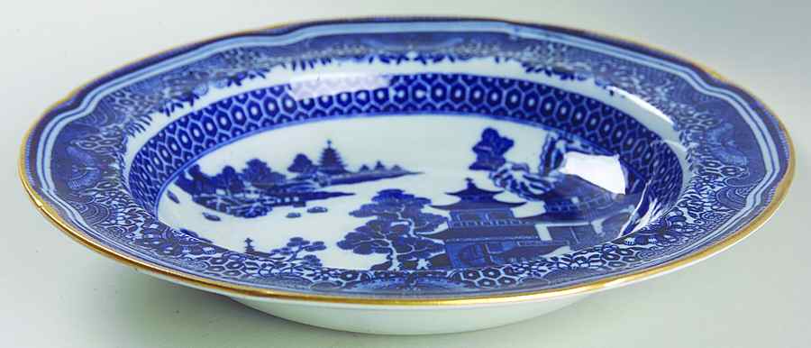 Queen Charlotte (Scalloped, Gold Trim) Rim Soup Bowl by Spode-1