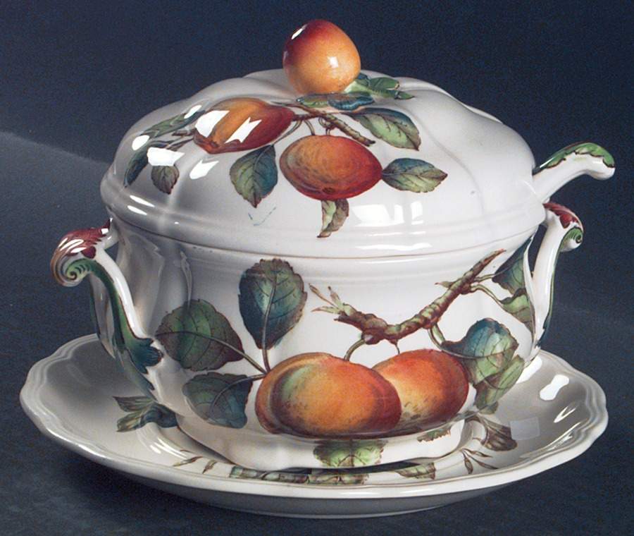 Apple Sauce Boat & Lid & Underplate & Ladle by Spode-1