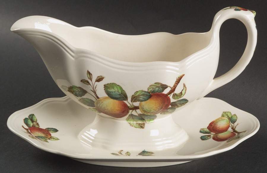 Apple Gravy Boat with Attached Underplate by Spode-1