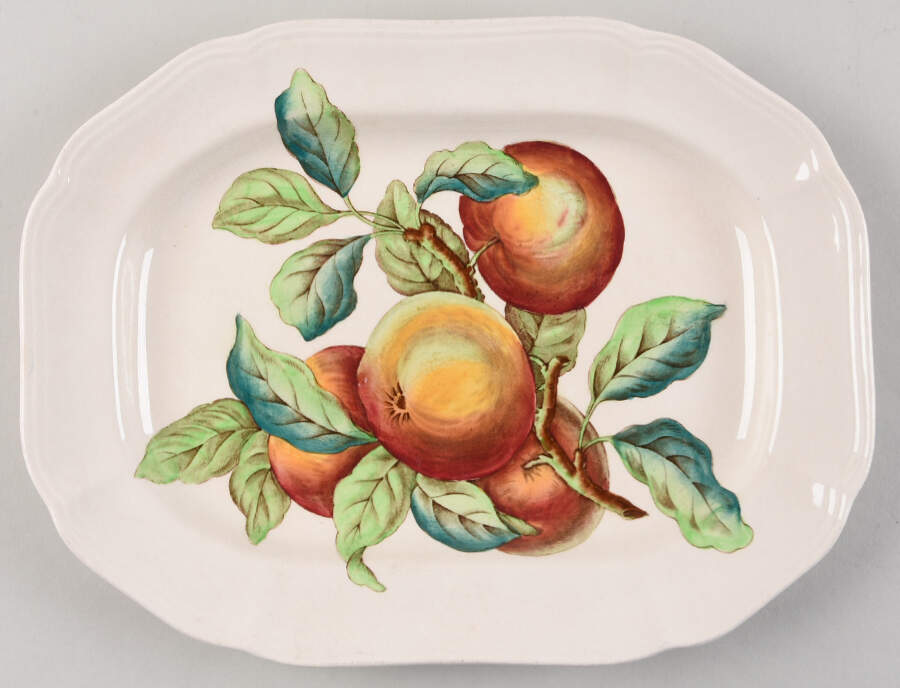 Apple 10" Oval Serving Platter by Spode-1