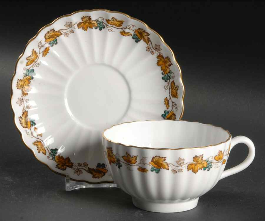 Ardsley Footed Cup & Saucer Set by Spode-1