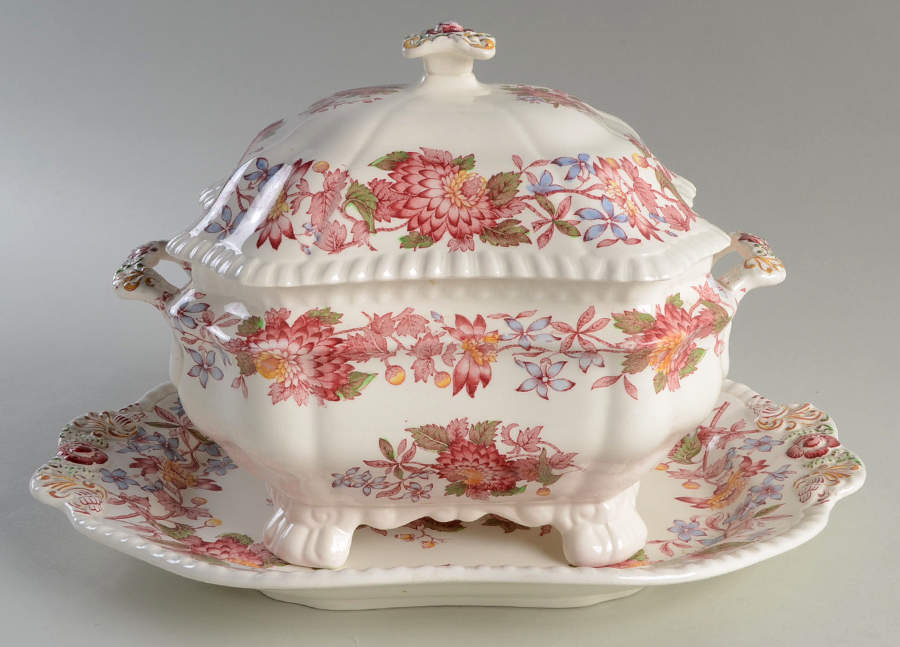 Aster Red (Gadroon) Small Tureen w/Lid & Underplate by Spode-1