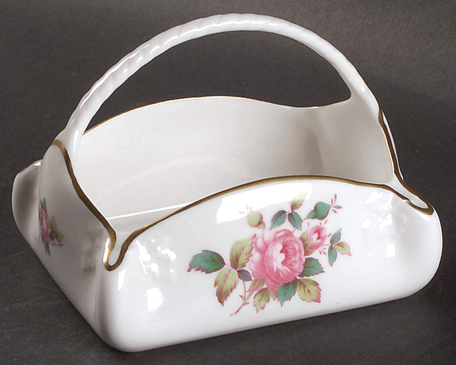 Billingsley Rose Spray Small Basket by Spode-1
