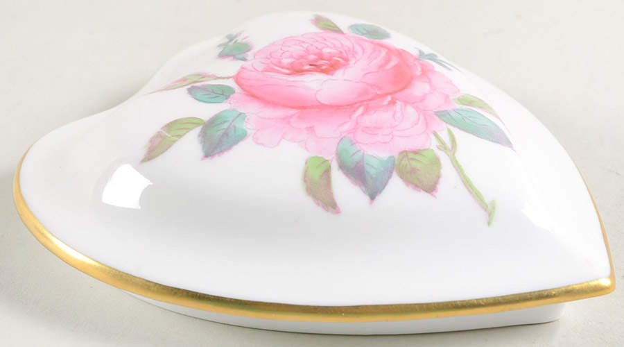 Billingsley Rose Spray Lid for Heart Shape Box by Spode-1