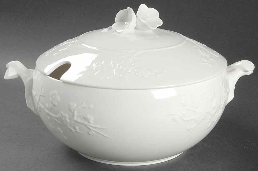 Blanche De Chine (All White) Tureen &  Lid by Spode-1
