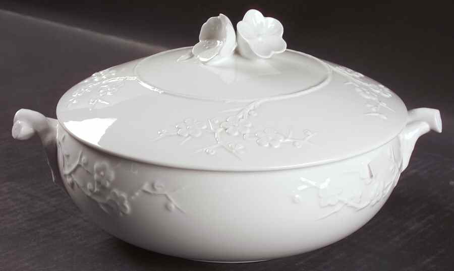 Blanche De Chine (All White) Round Covered Vegetable by Spode-1