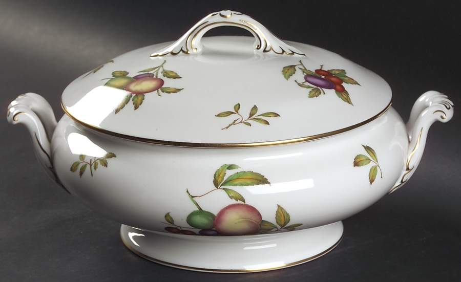 Blenheim Round Covered Vegetable by Spode-1