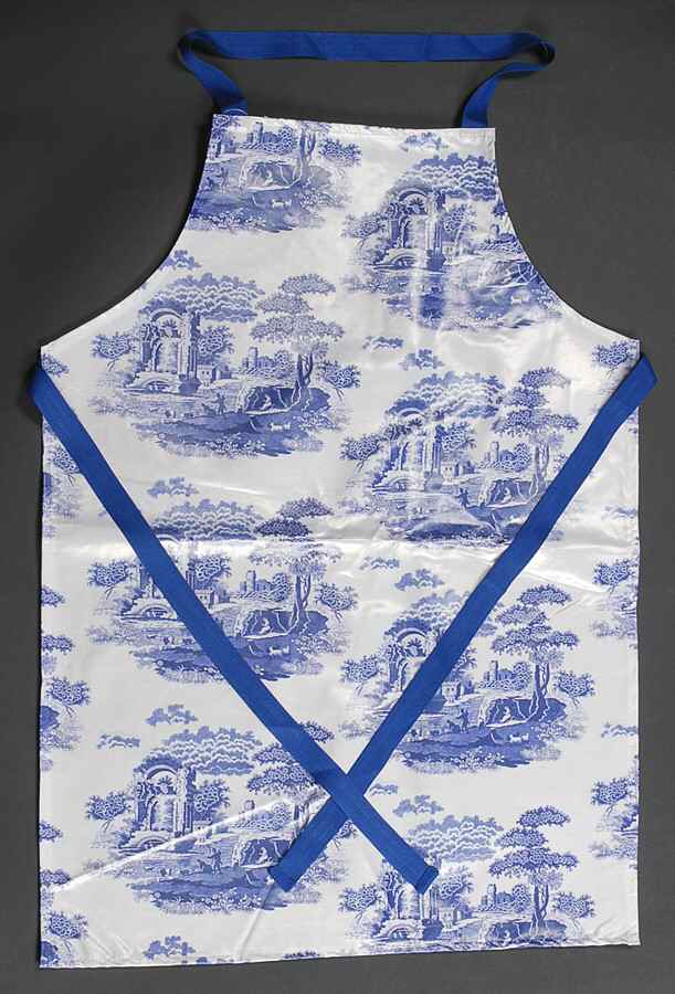 Blue Italian 23" X 32" Matt PVC Apron by Spode-1