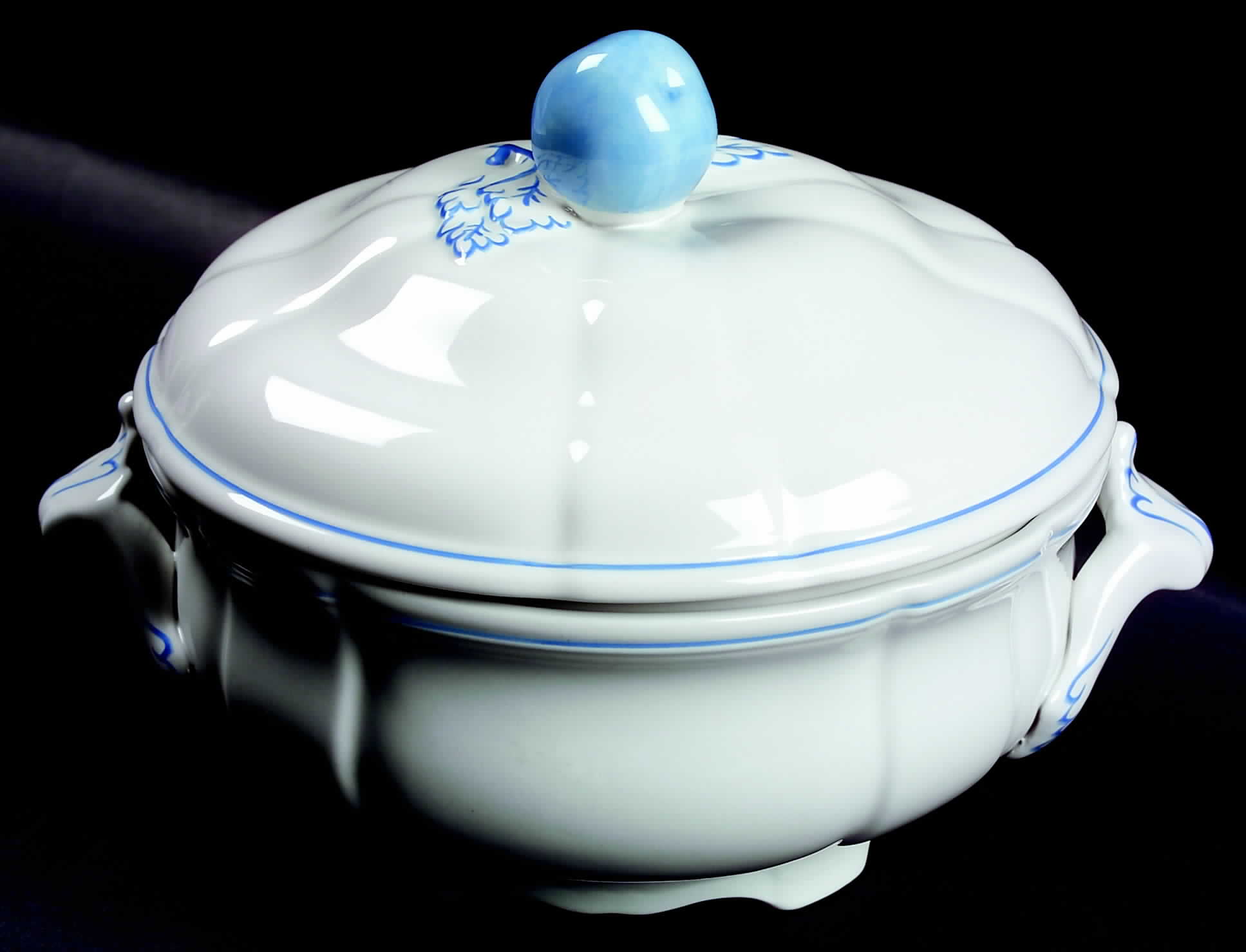 Blue Marlborough Round Covered Vegetable by Spode-1