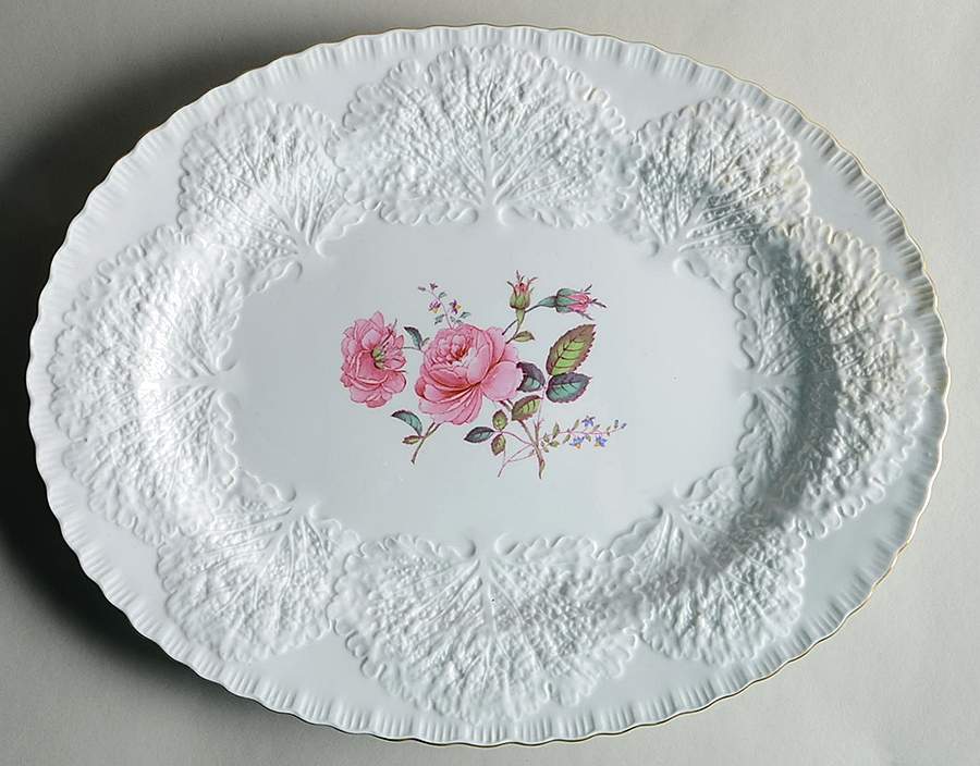 Bridal Rose (Gold Trim) 17" Oval Serving Platter by Spode-1
